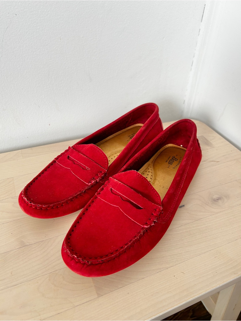 G.H. Bass Red Leather Penny Loafers Size 7 Nubuck Classic Timeless Preppy Fall